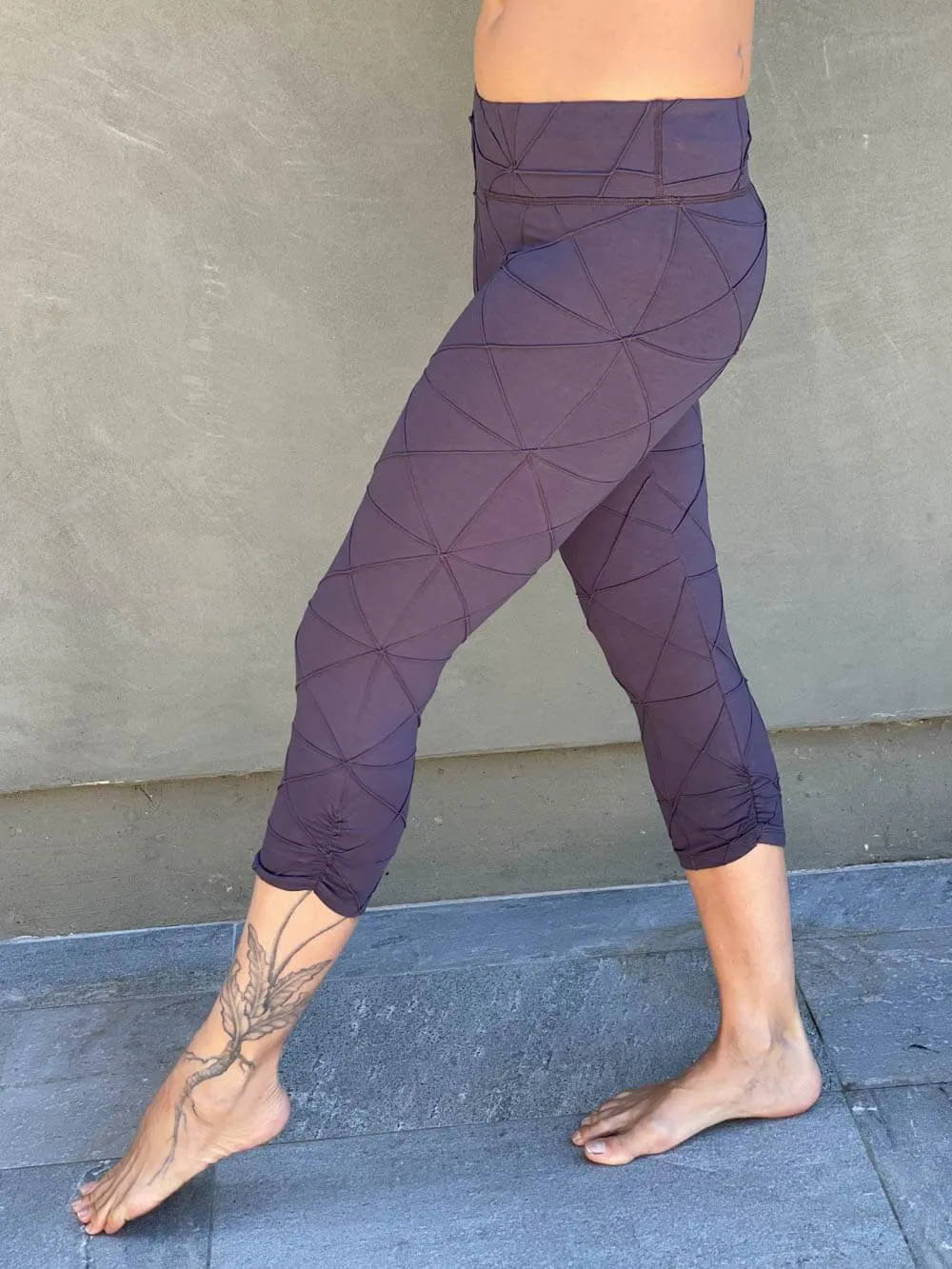 Bamboo Texture Capri Leggings