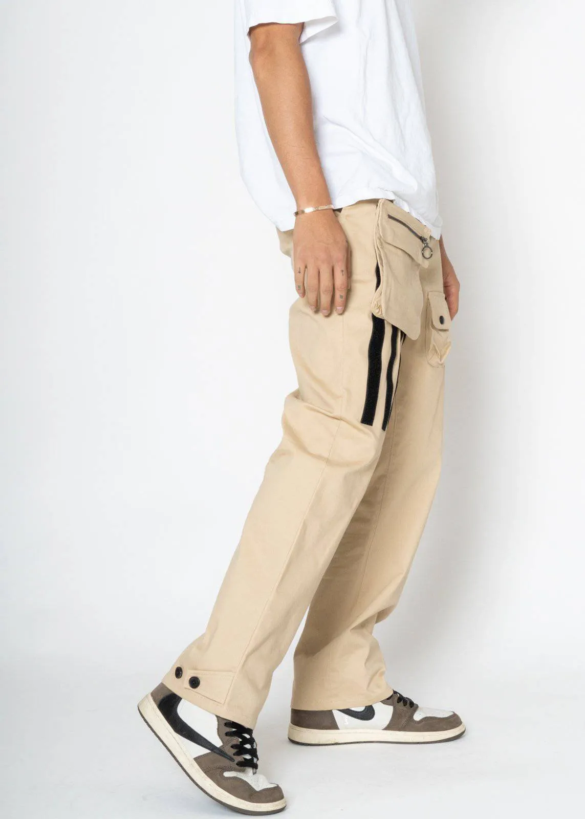 Konus Men's Cargo Pants with Removable Pocket in Khaki