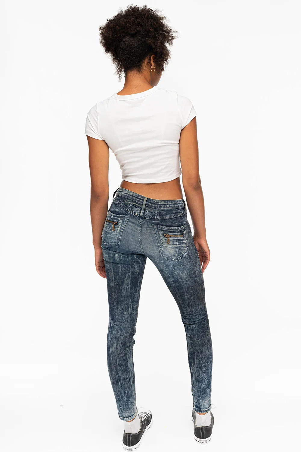 ROBIN'S BIKER WOMENS JEANS IN SILVER GHOST