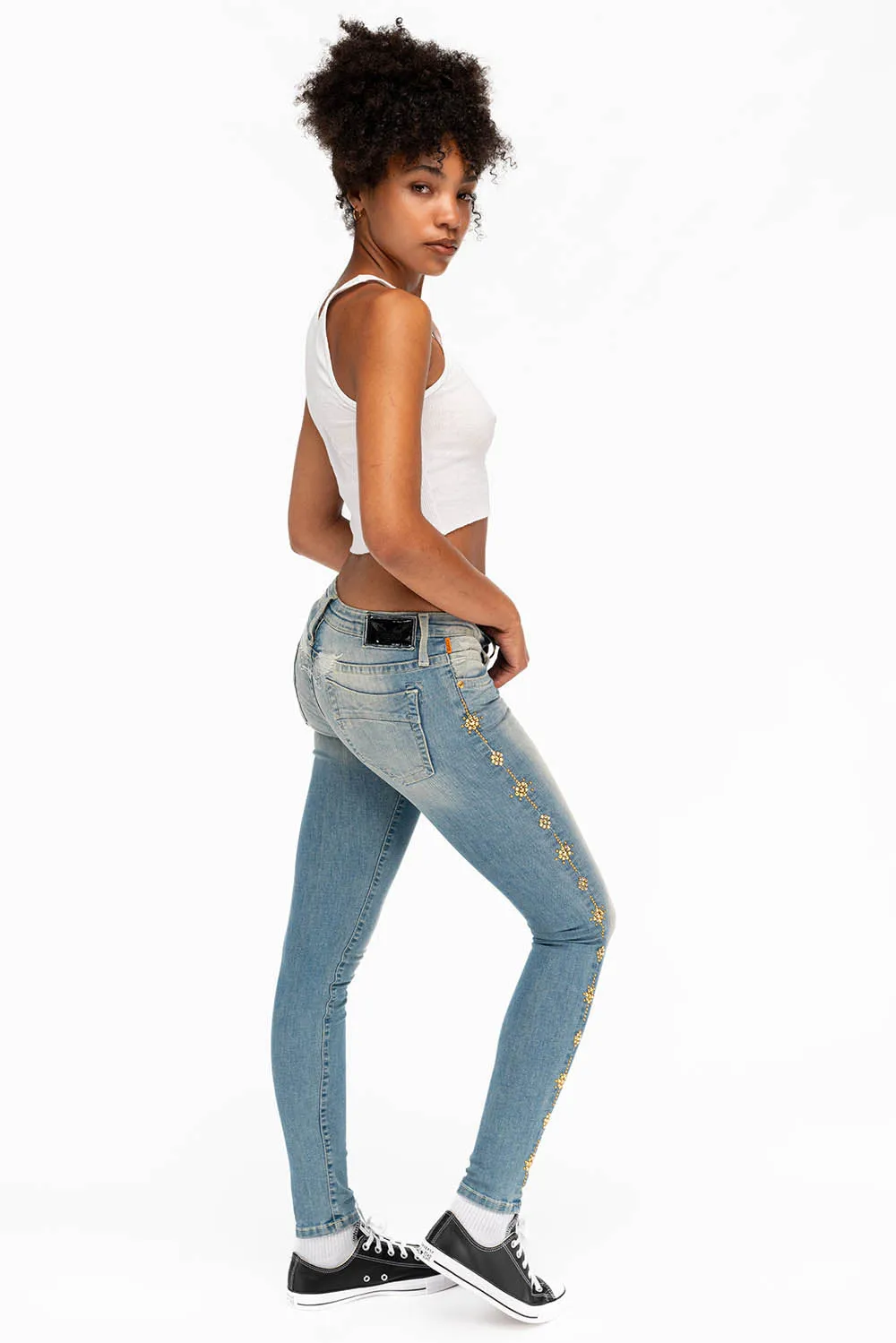 WOMENS SKINNY JEANS IN MAORIE LIGHT WITH CRYSTALS